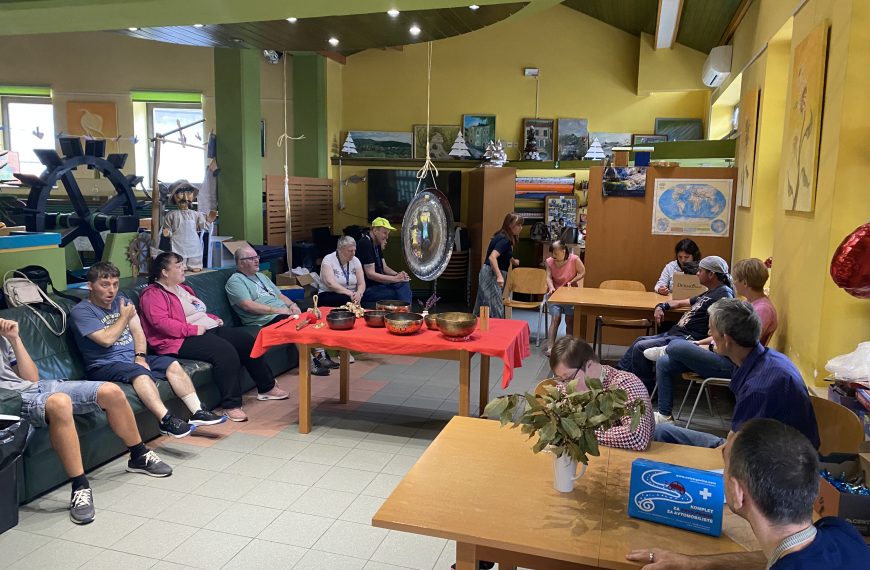 Svet nežnih vibracij in pomirjajočih tonov&hellip;